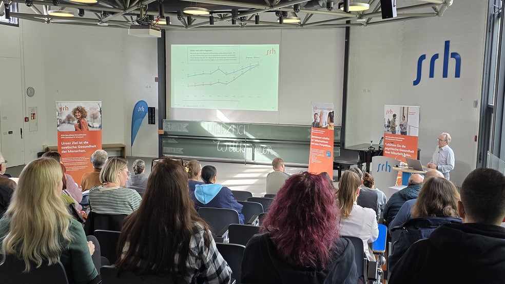 Der Saal beim Vortrag von Dr. Gustav Wirtz
